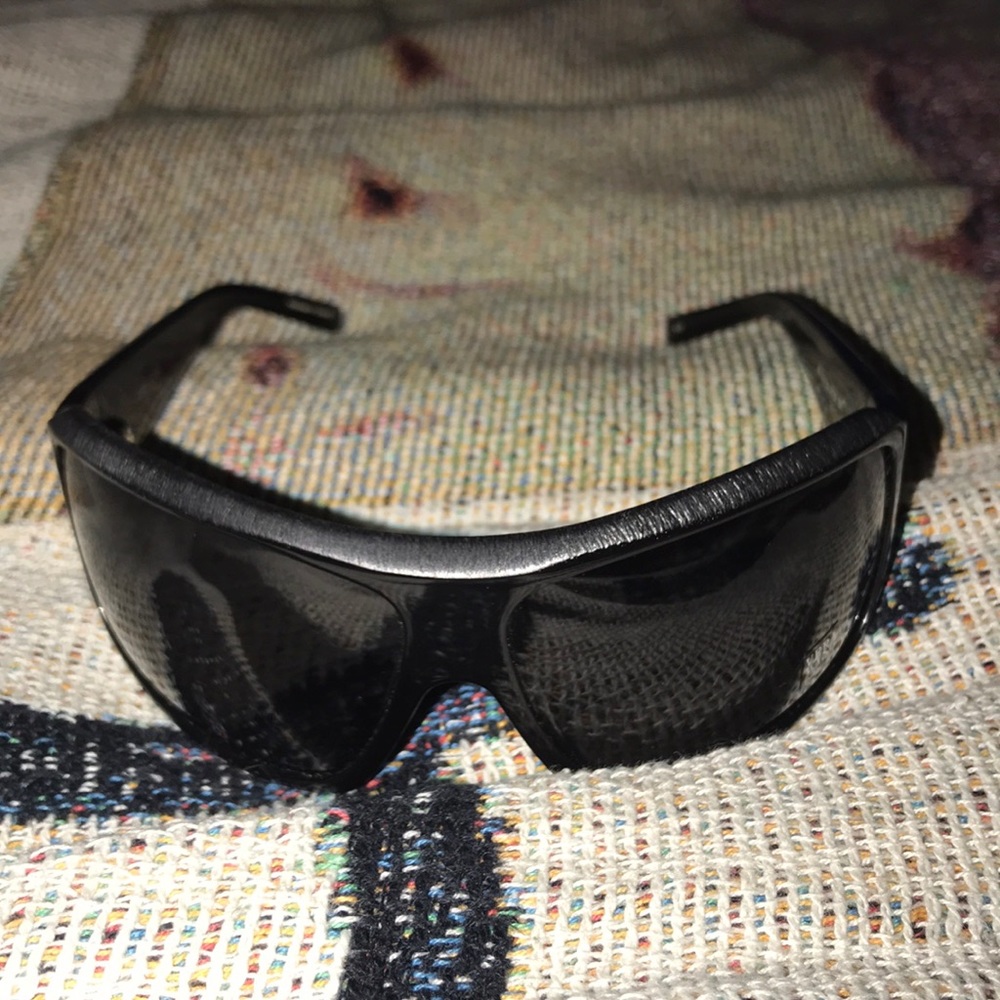 Vera Wang Official Sunglasses New